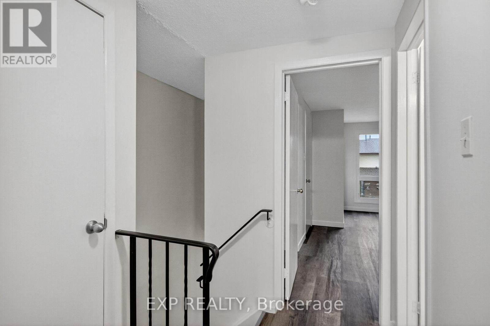 109 Theresa Private, Ottawa, Ontario  K1V 0E7 - Photo 17 - X12496904