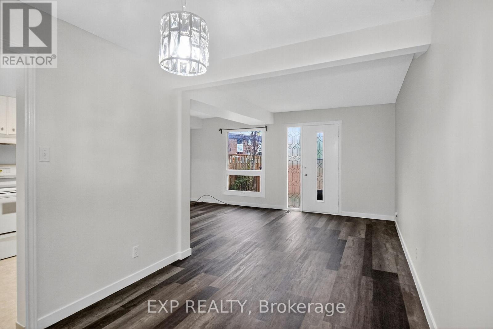 109 Theresa Private, Ottawa, Ontario  K1V 0E7 - Photo 14 - X12496904