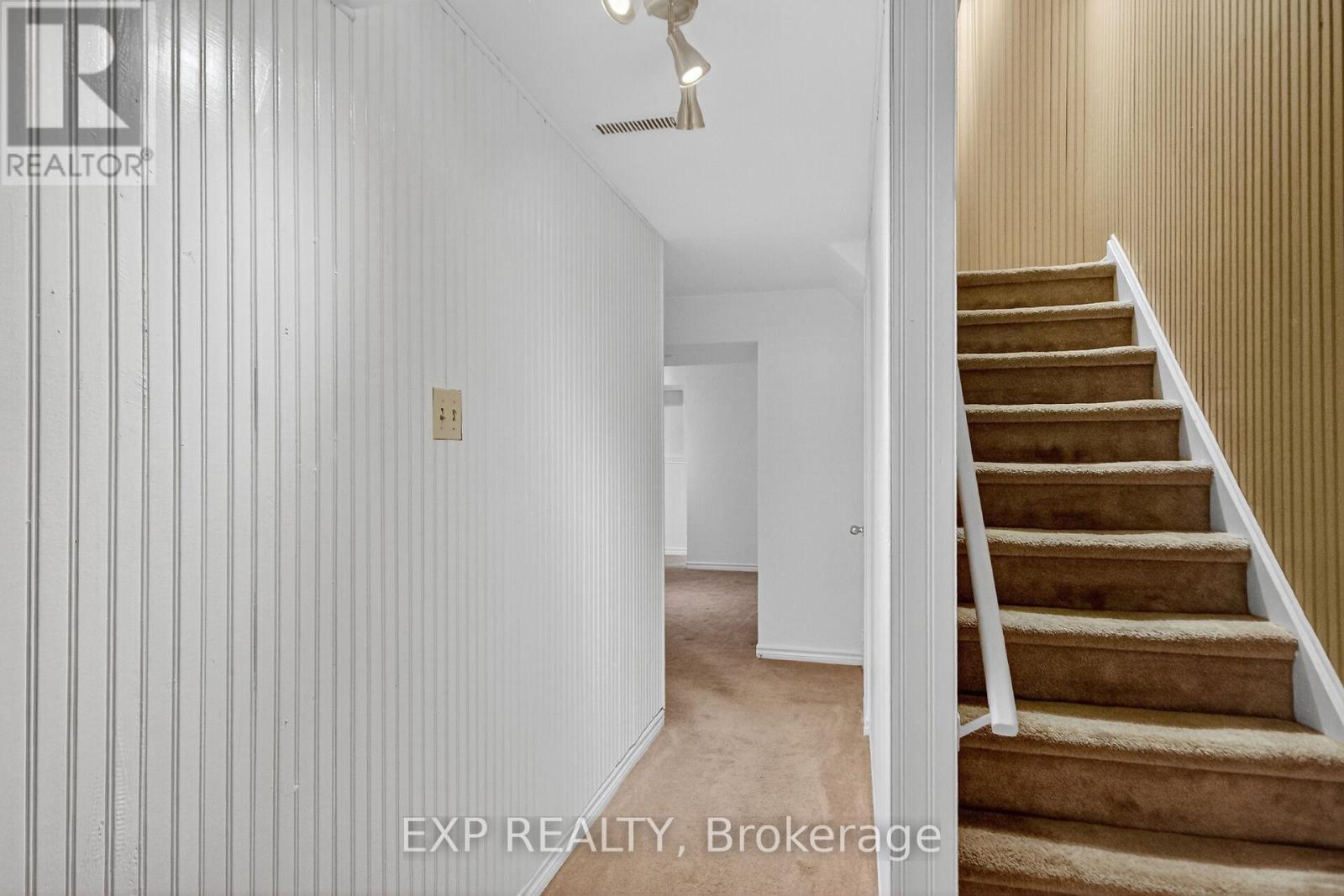 109 Theresa Private, Ottawa, Ontario  K1V 0E7 - Photo 28 - X12496904