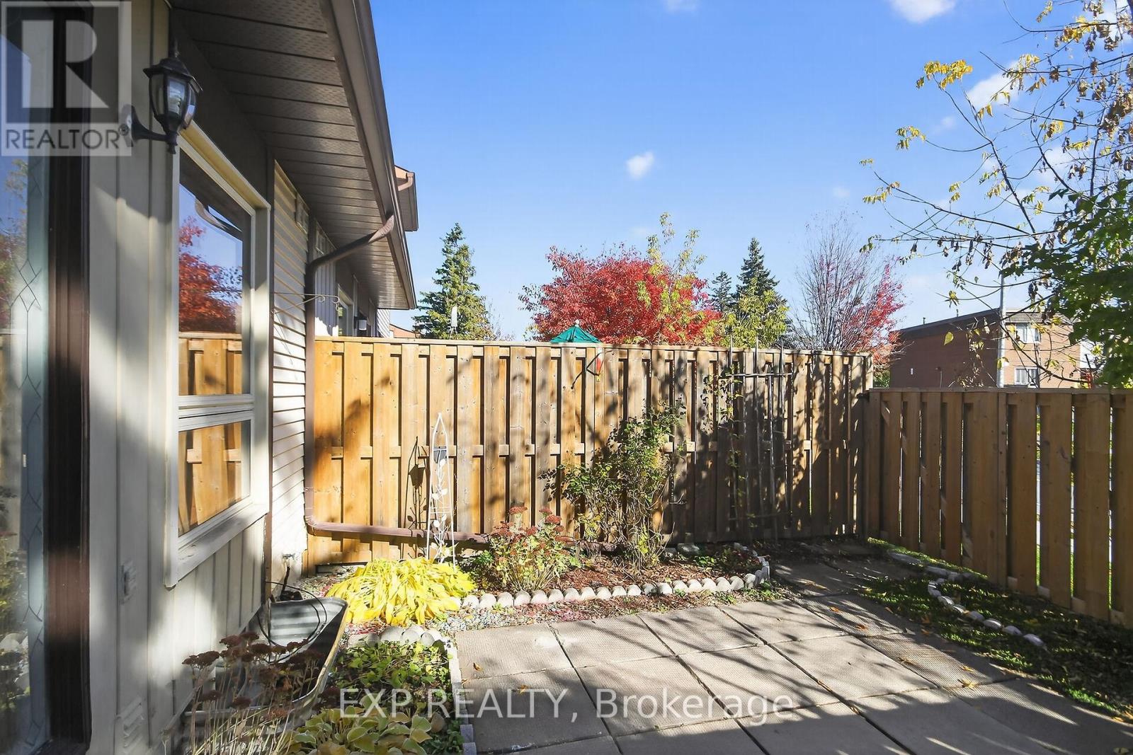 109 Theresa Private, Ottawa, Ontario  K1V 0E7 - Photo 42 - X12496904