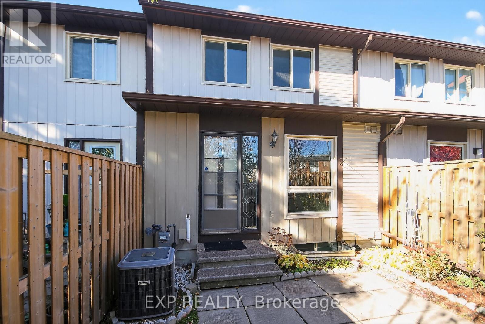 109 Theresa Private, Ottawa, Ontario  K1V 0E7 - Photo 41 - X12496904