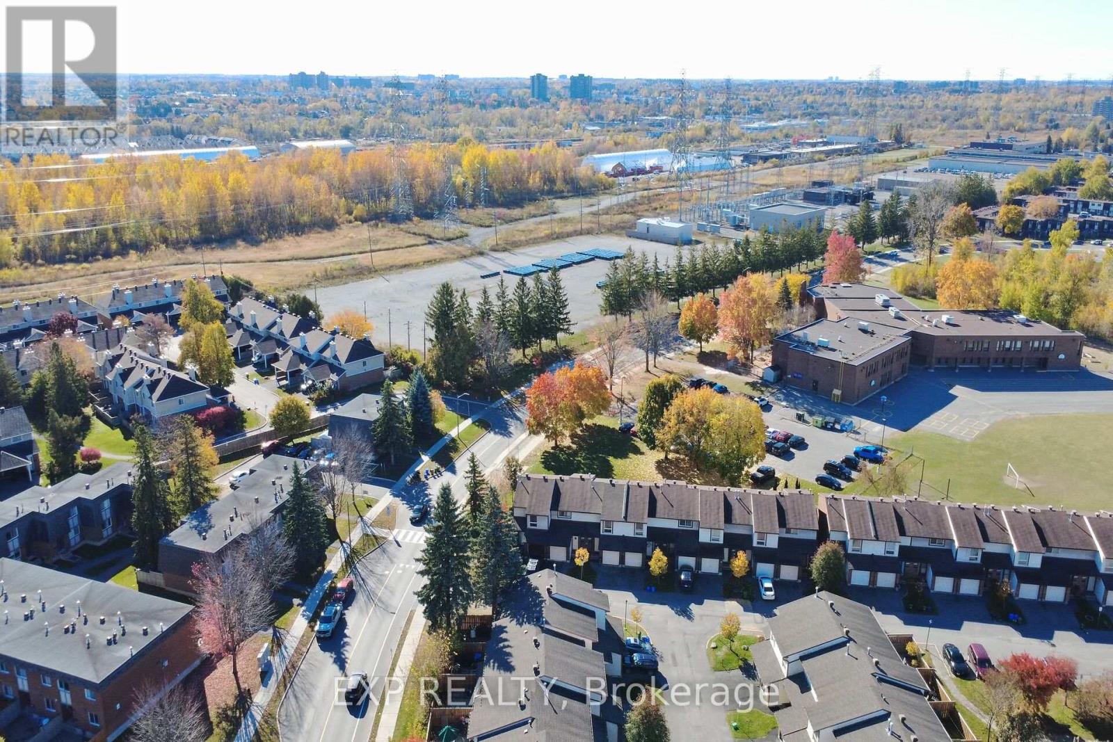 109 Theresa Private, Ottawa, Ontario  K1V 0E7 - Photo 39 - X12496904