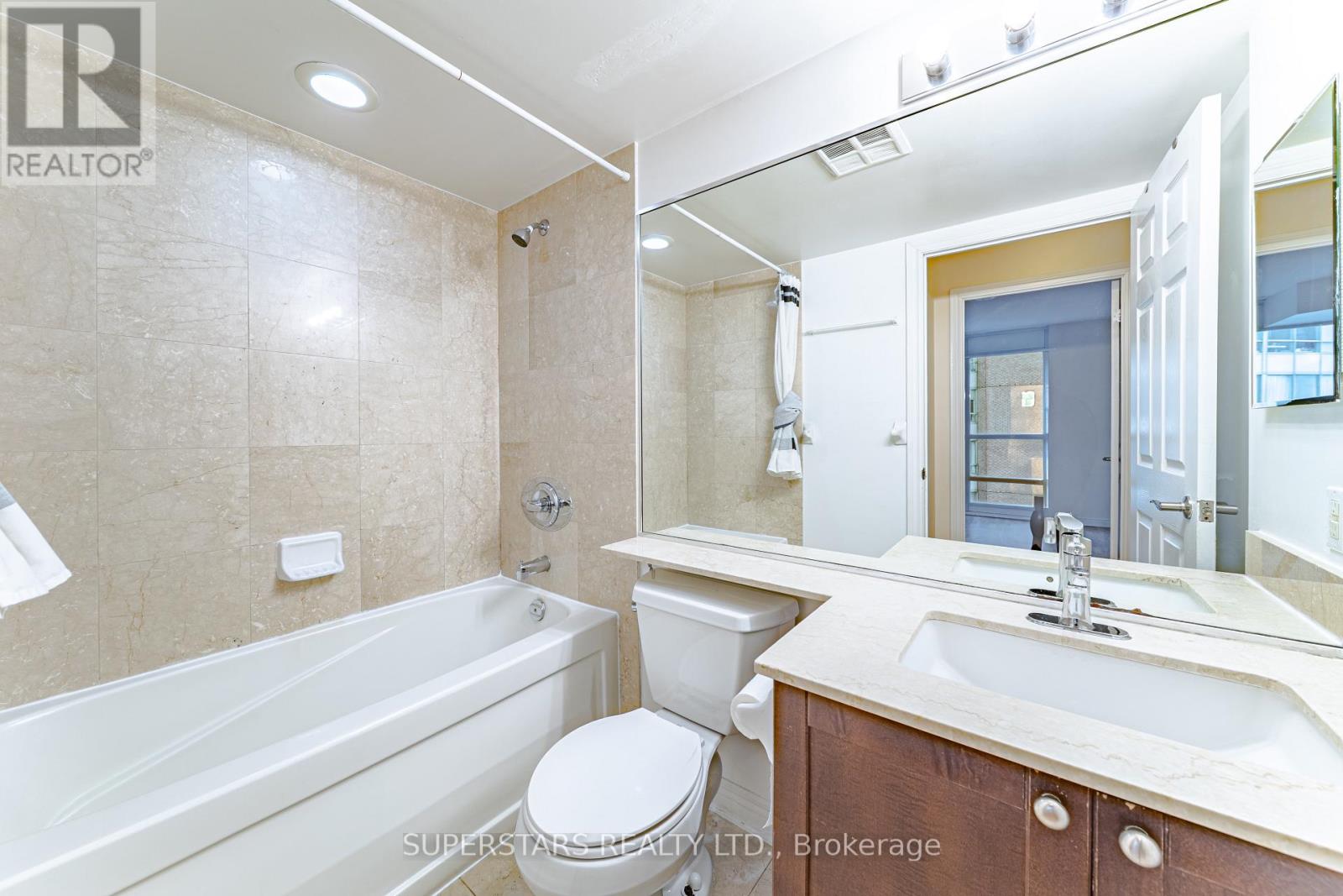 708 - 761 Bay Street, Toronto, Ontario  M5G 2R2 - Photo 17 - C12520350