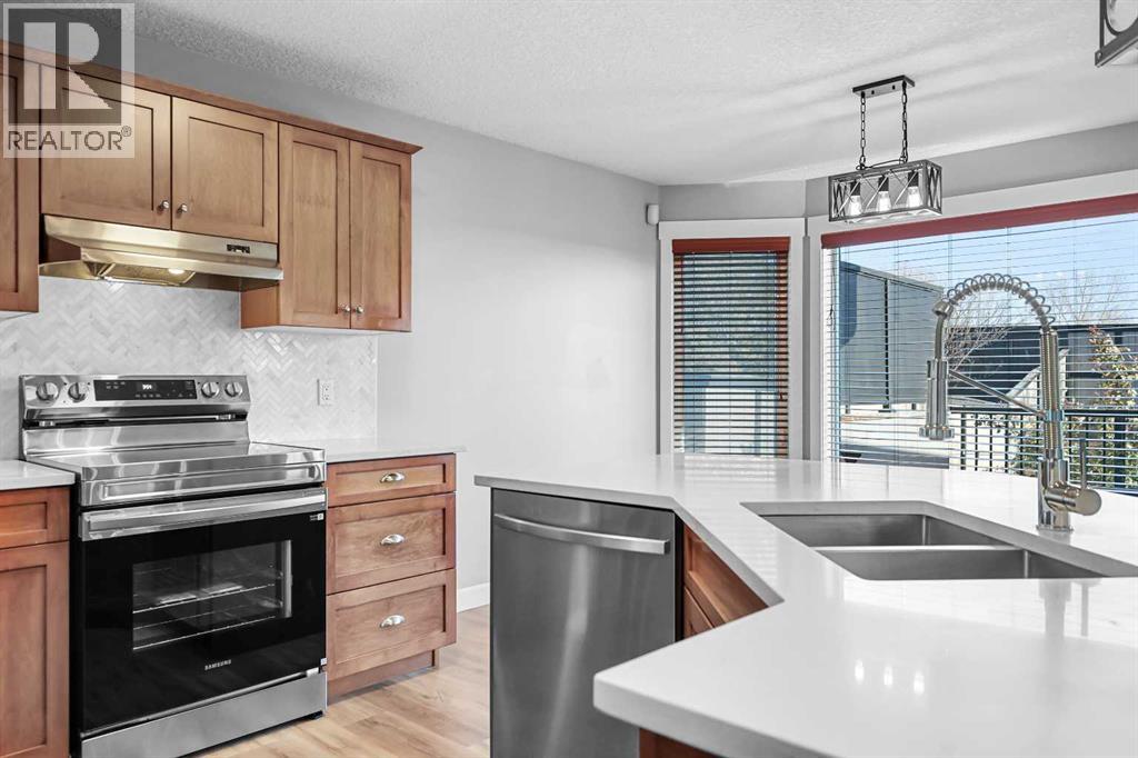 276 Oakmere Close, Chestermere, Alberta  T1X 1L2 - Photo 5 - A2266971