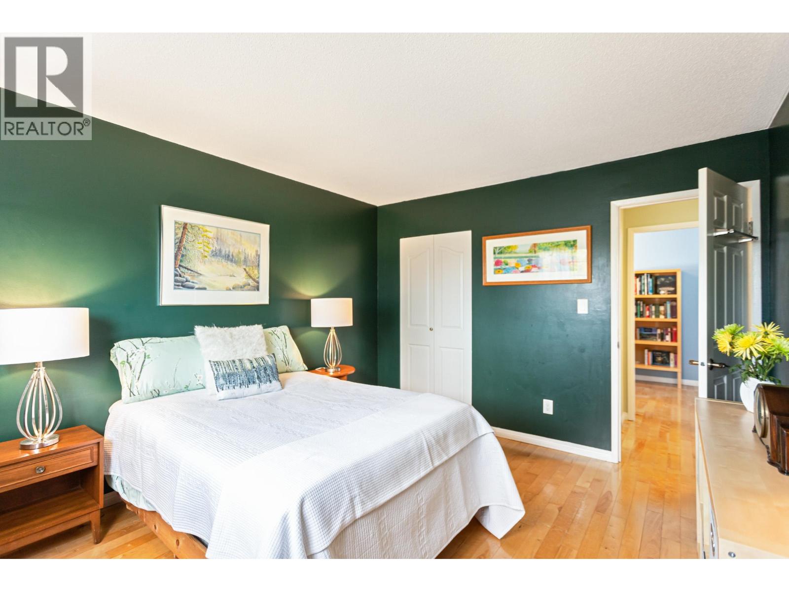 11300 Galleon Court, Richmond, British Columbia  V7E 4L3 - Photo 12 - R3064394