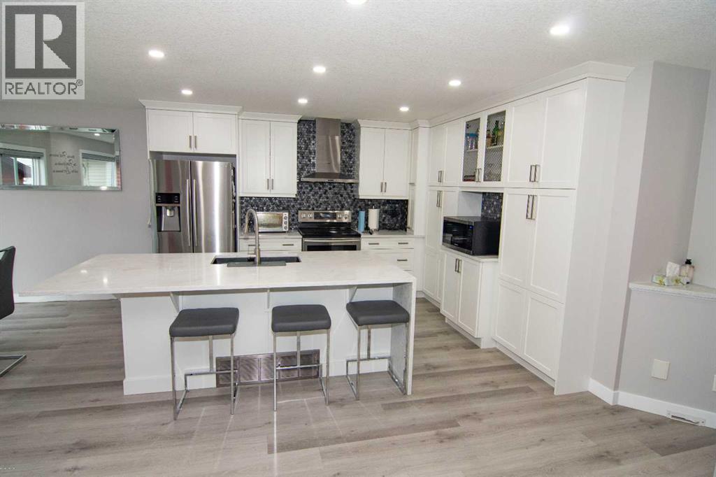 21 Martha's Green Ne, Calgary, Alberta  T3J 4P4 - Photo 4 - A2269313