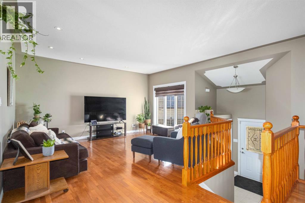 129 Pickles Crescent, Fort Mcmurray, Alberta  T9K 2T8 - Photo 5 - A2256649