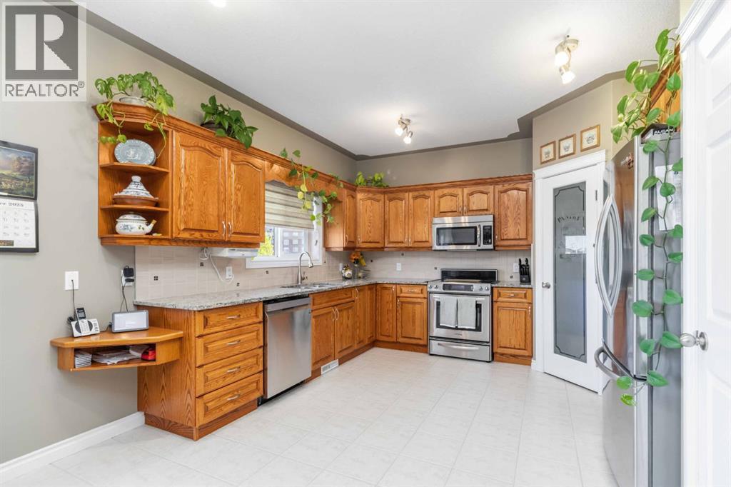 129 Pickles Crescent, Fort Mcmurray, Alberta  T9K 2T8 - Photo 6 - A2256649