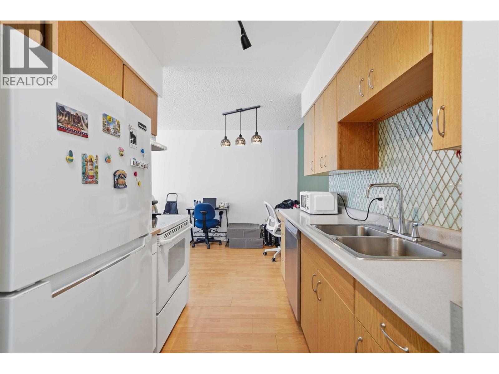 305 428 Agnes Street, New Westminster, British Columbia  V3L 1G1 - Photo 10 - R3065446