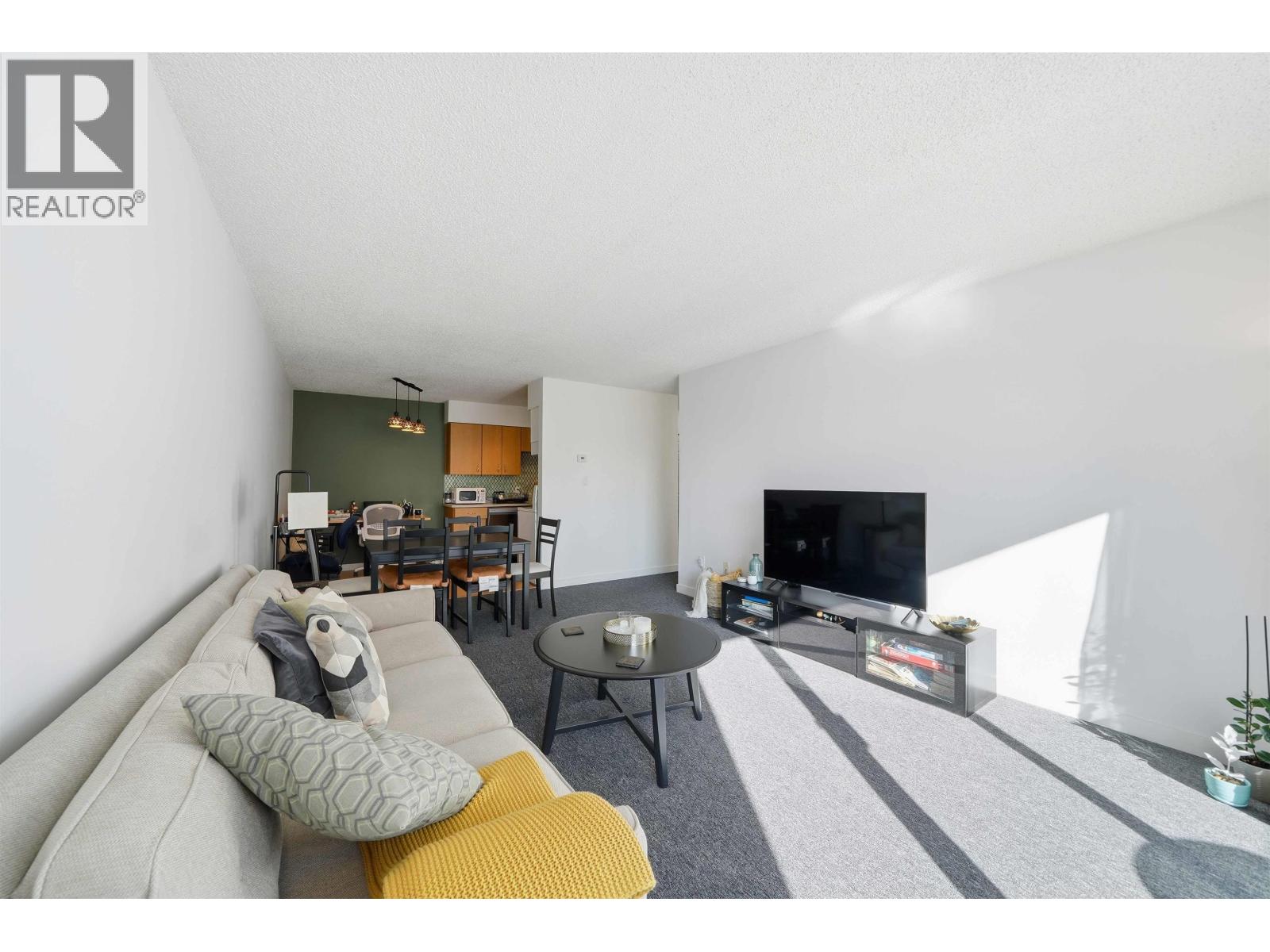 305 428 Agnes Street, New Westminster, British Columbia  V3L 1G1 - Photo 4 - R3065446