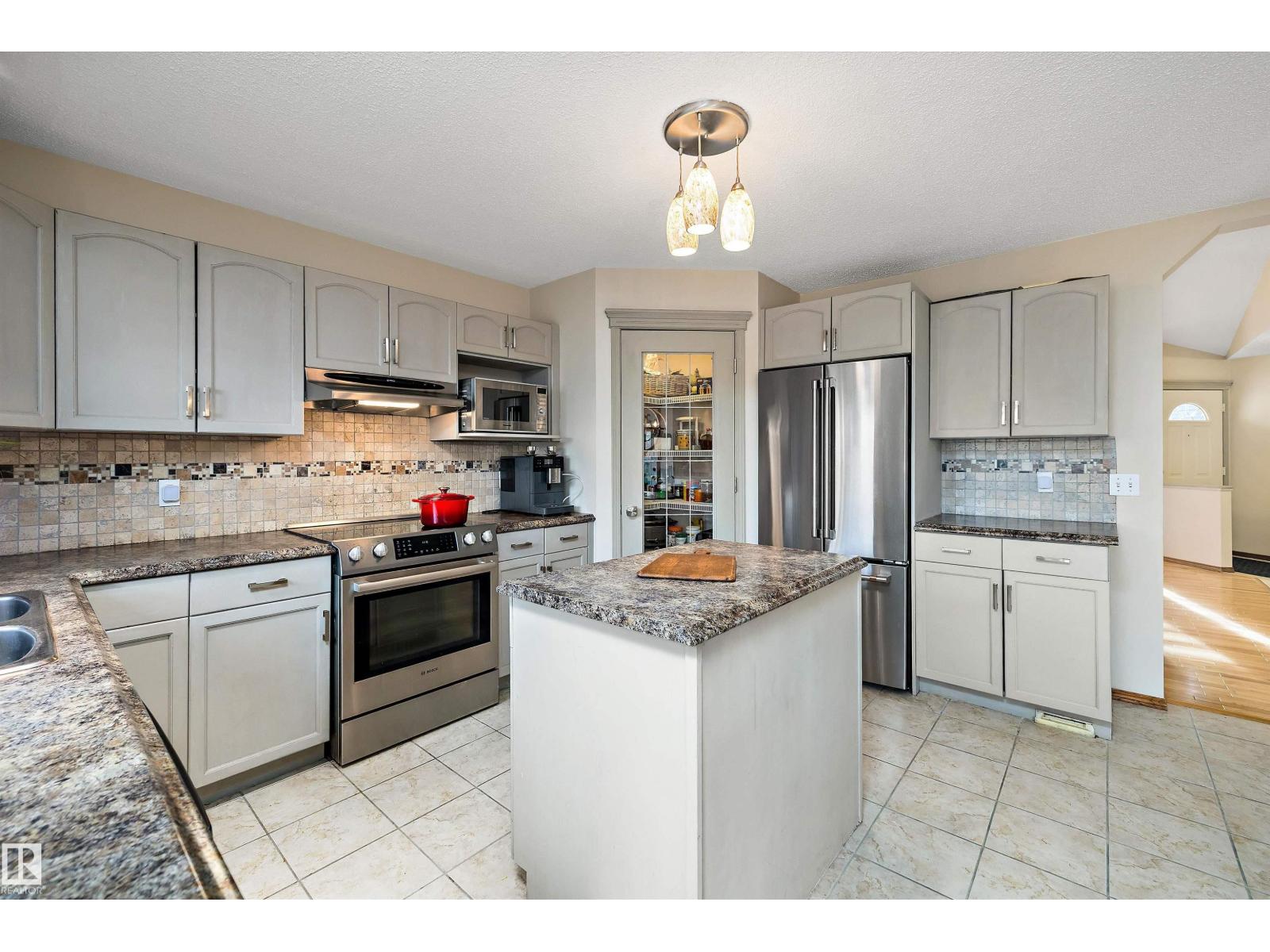 1060 Wedgewood Bv Nw, Edmonton, Alberta  T6M 2L6 - Photo 20 - E4465045