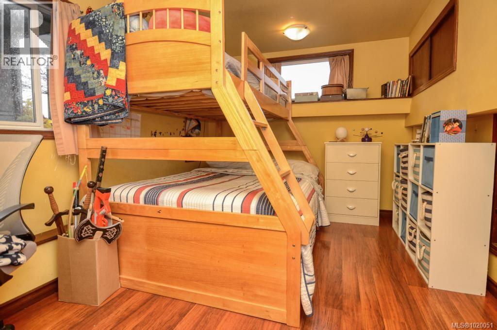 871 Fleming St, Esquimalt, British Columbia V9A 5V3 - Photo 11 - 1020051