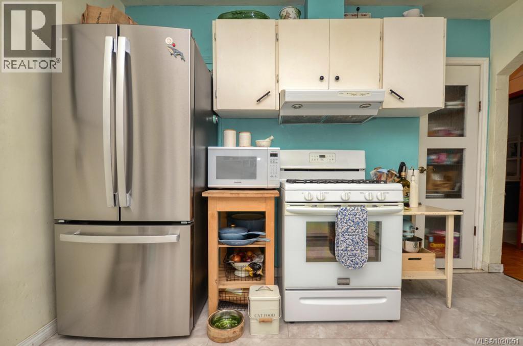 871 Fleming St, Esquimalt, British Columbia V9A 5V3 - Photo 5 - 1020051