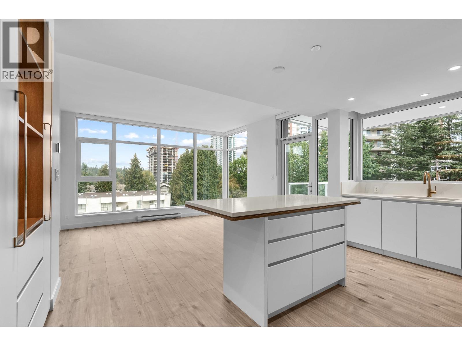 302 720 Farrow Street, Coquitlam, British Columbia V3J 0P3 - Photo 6 - R3057455