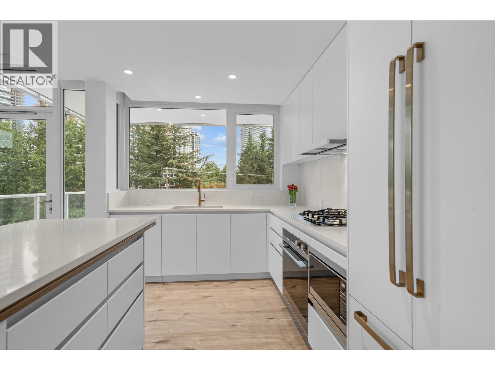 302 720 Farrow Street, Coquitlam, British Columbia V3J 0P3 - Photo 7 - R3057455