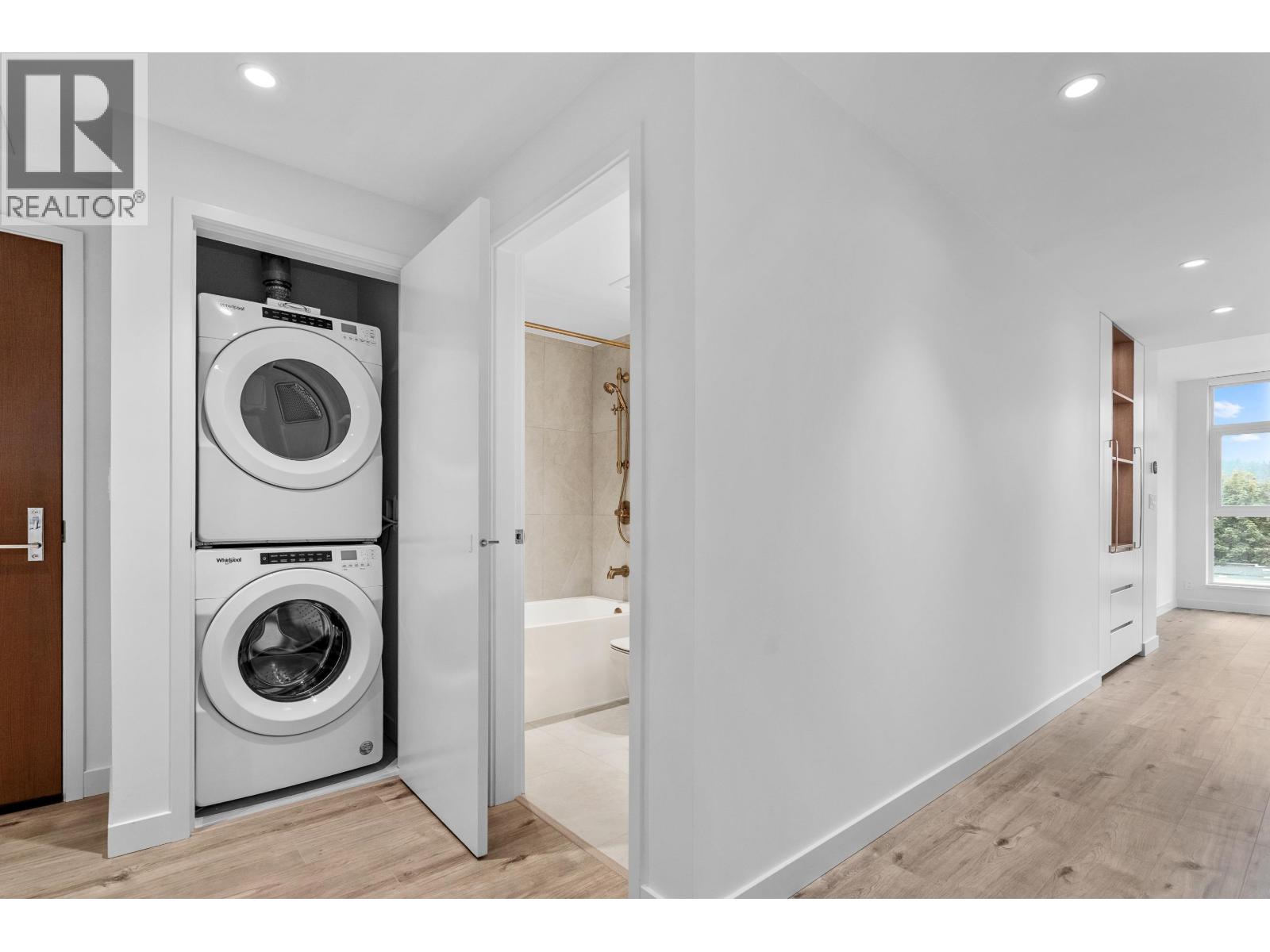 302 720 Farrow Street, Coquitlam, British Columbia V3J 0P3 - Photo 5 - R3057455