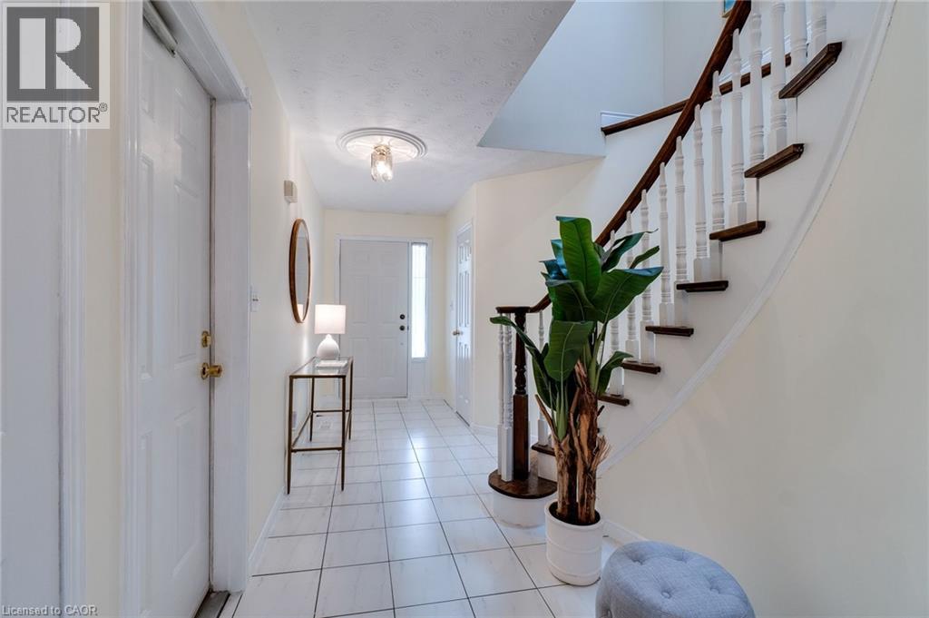 1205 Lamb's Court Unit# 7, Burlington, Ontario  L7S 2G4 - Photo 6 - 40779544