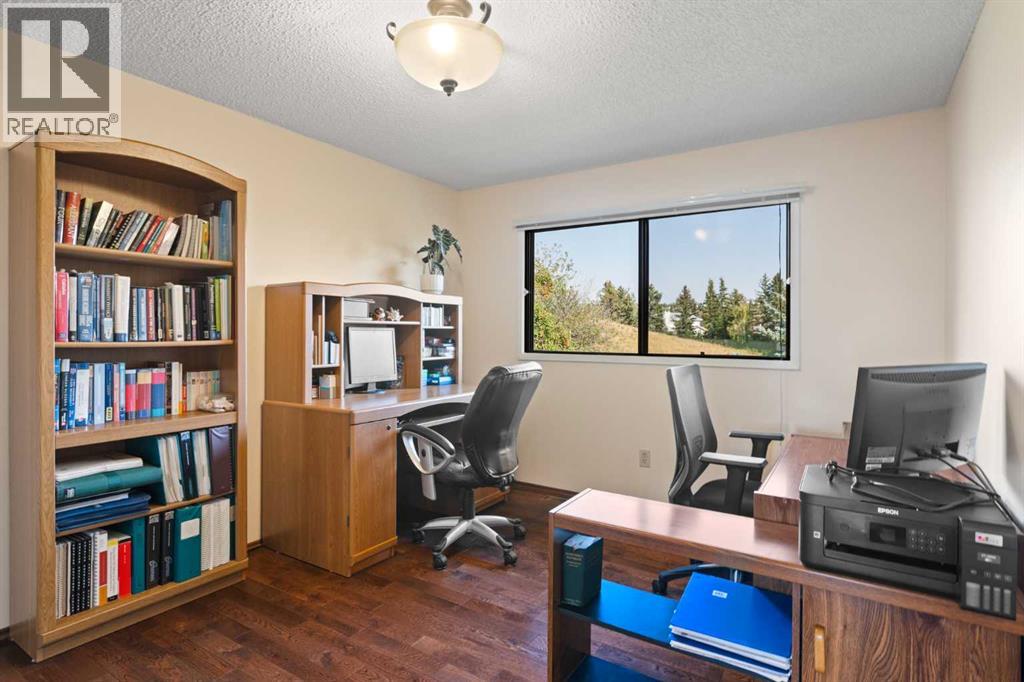 20 Edgehill Rise Nw, Calgary, Alberta  T3A 2V4 - Photo 22 - A2260172