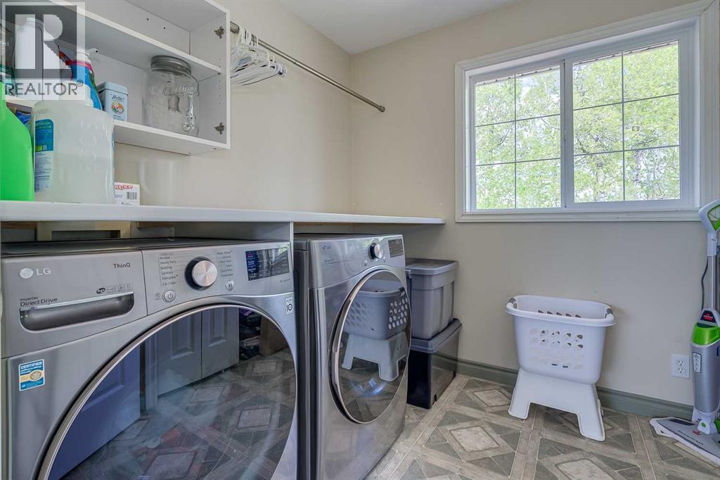 39145 Hwy 20 Highway, Sylvan Lake, Alberta  T4S 1S6 - Photo 33 - A2222165