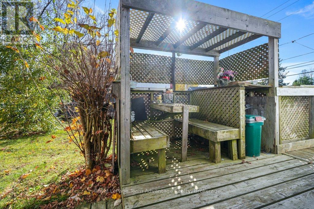 9 Hillcrest Avenue, Parry Sound, Ontario P2A 1L5 - Photo 25 - X12518426