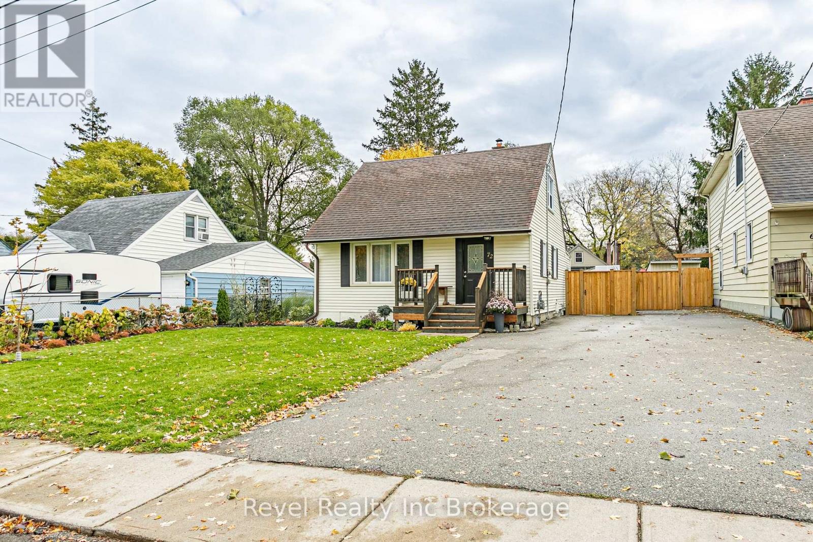 72 Bayswater Street, Woodstock, Ontario  N4S 5K3 - Photo 3 - X12520390