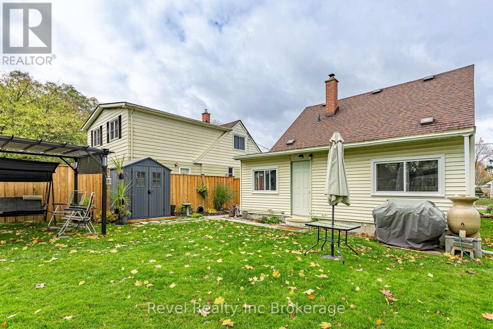 72 Bayswater Street, Woodstock, Ontario  N4S 5K3 - Photo 35 - X12520390