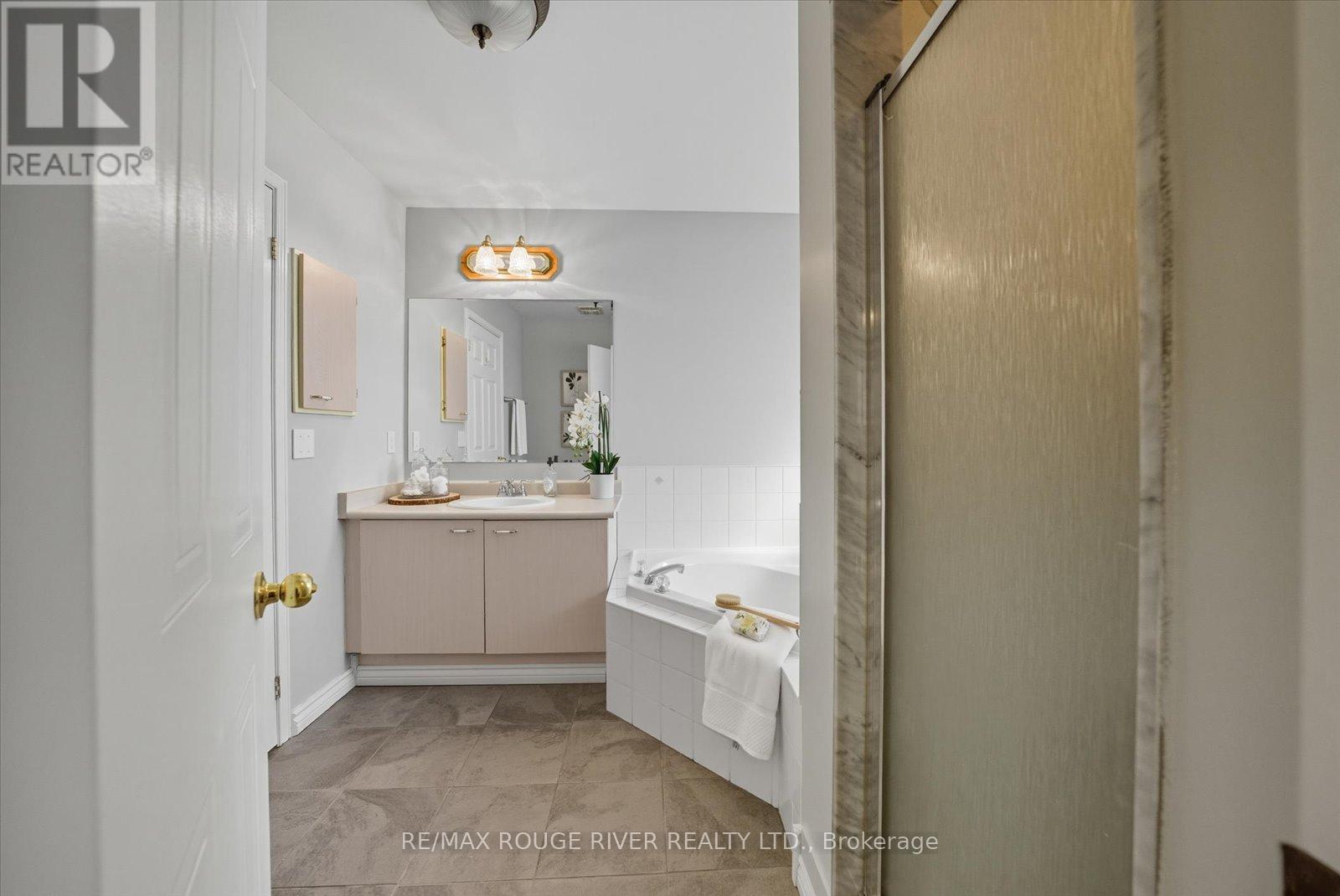 20 Laurelwood Street, Clarington, Ontario L1C 4Z7 - Photo 13 - E12519944