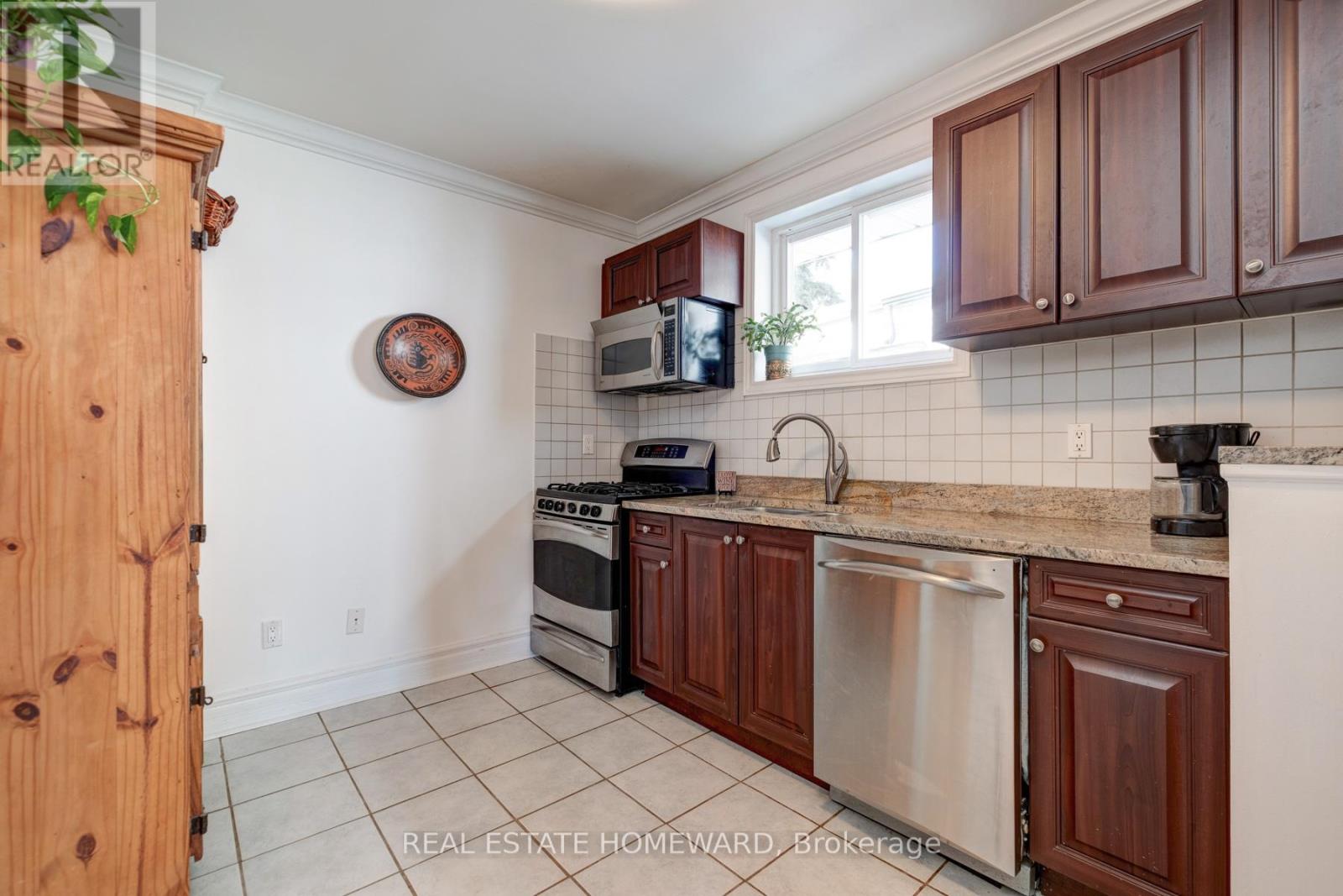 144 Westlake Avenue, Toronto, Ontario M4C 4R9 - Photo 12 - E12513298