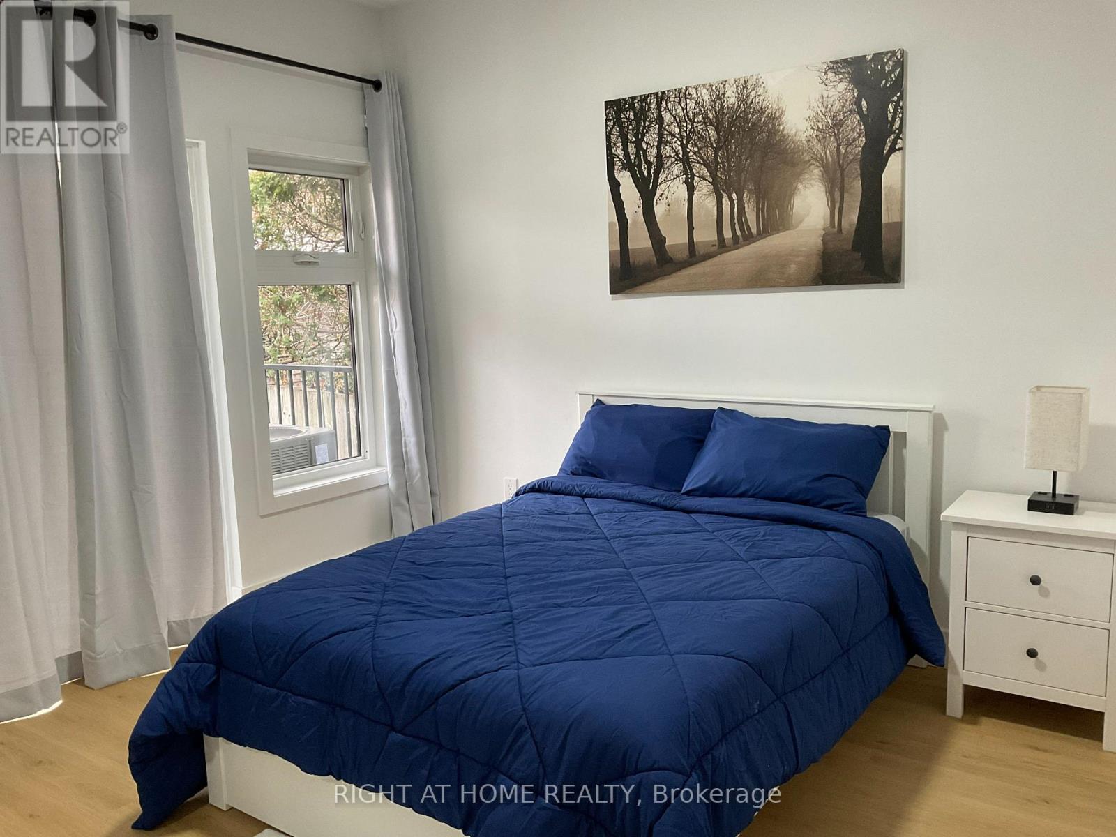 Main Floor - 674 Manning Avenue, Toronto (Annex), Ontario  M6G 2W4 - Photo 19 - C12469431