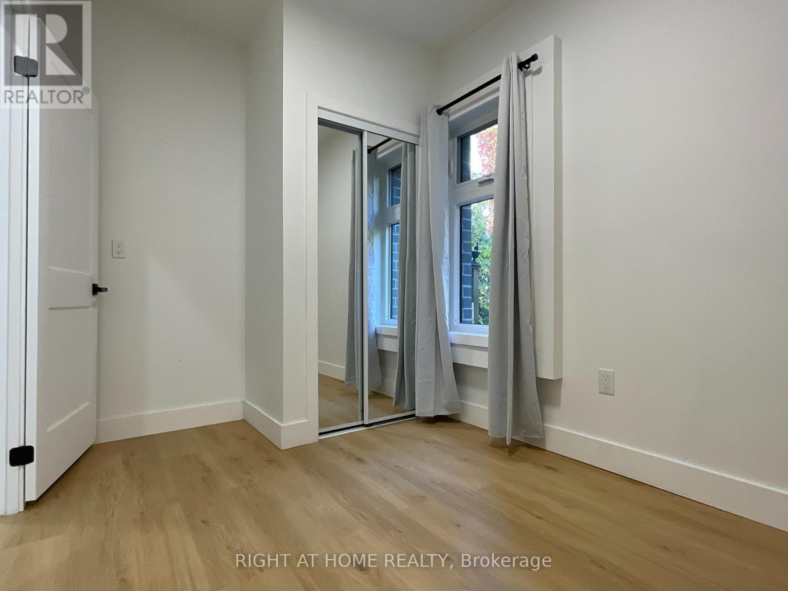 Main Floor - 674 Manning Avenue, Toronto, Ontario  M6G 2W4 - Photo 38 - C12469431