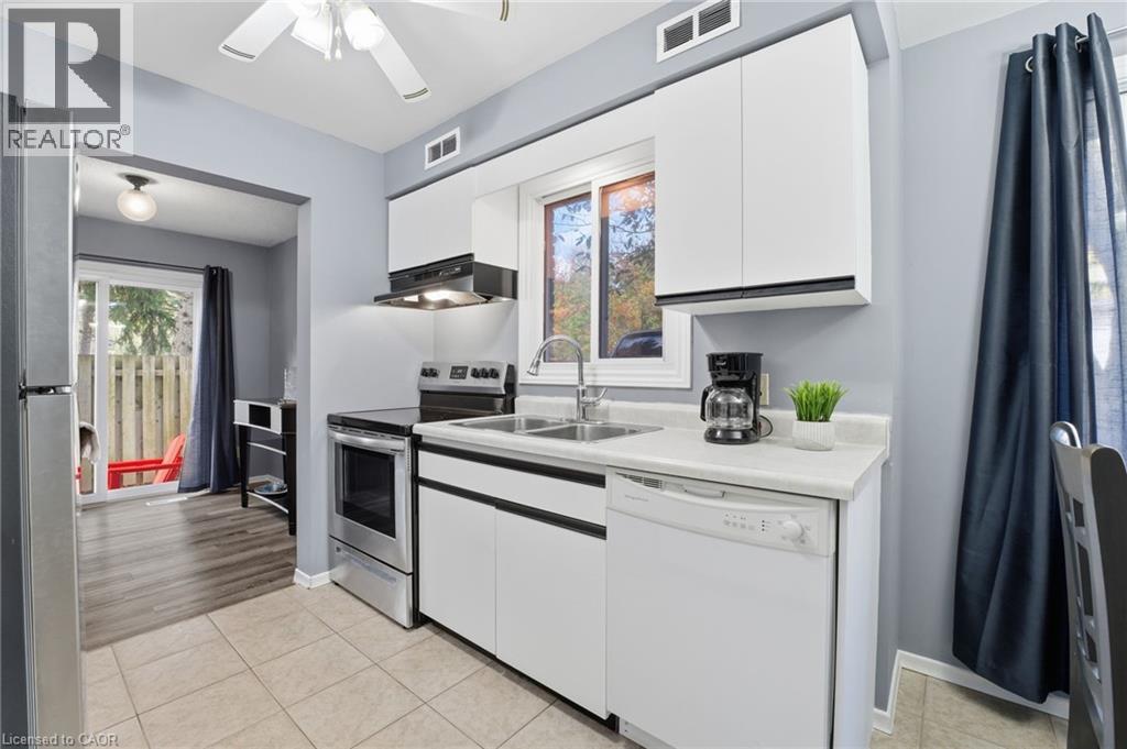 445 Kingscourt Drive Unit# 6, Waterloo, Ontario N2K 3R4 - Photo 10 - 40786472