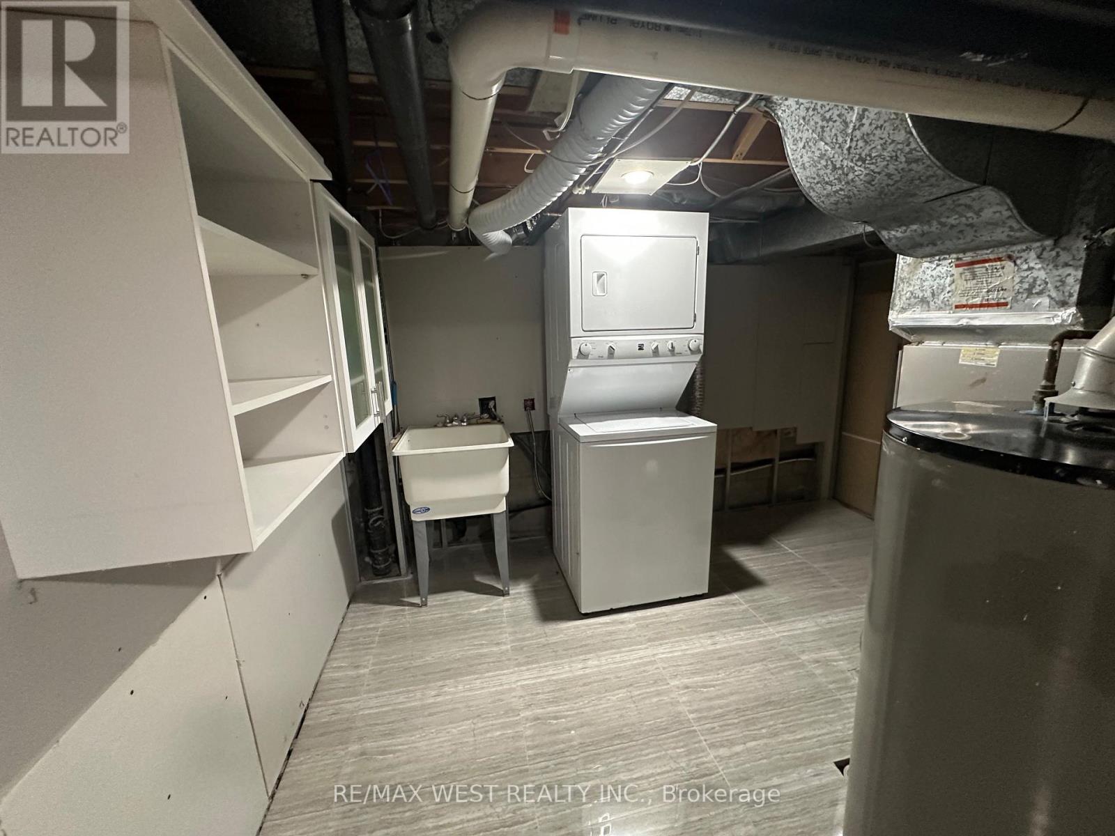 Rear - 437 Woodbridge Avenue, Vaughan, Ontario  L4L 2T3 - Photo 18 - N12502588