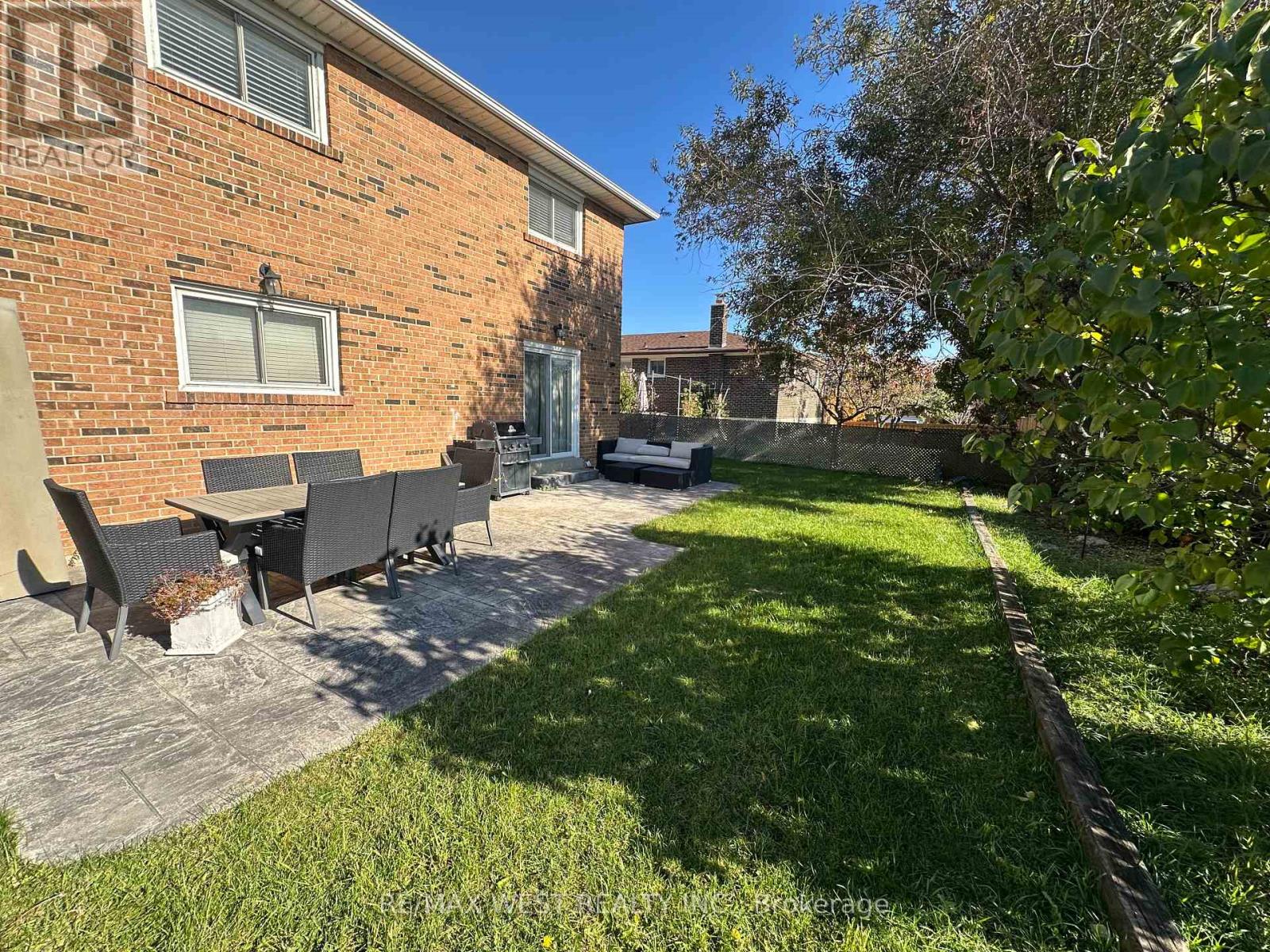 Rear - 437 Woodbridge Avenue, Vaughan, Ontario  L4L 2T3 - Photo 34 - N12502588