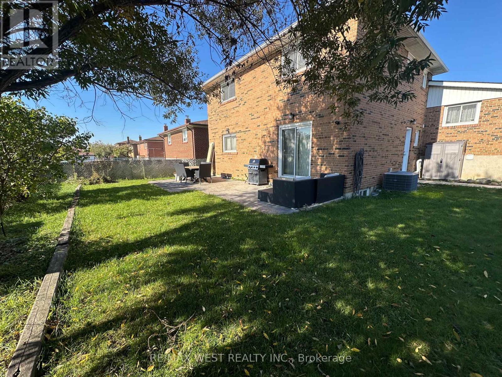 Rear - 437 Woodbridge Avenue, Vaughan, Ontario  L4L 2T3 - Photo 35 - N12502588