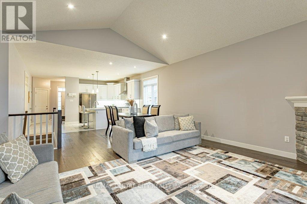 2 Diamondridge Court, St. Marys, Ontario  N4X 0B3 - Photo 11 - X12520414