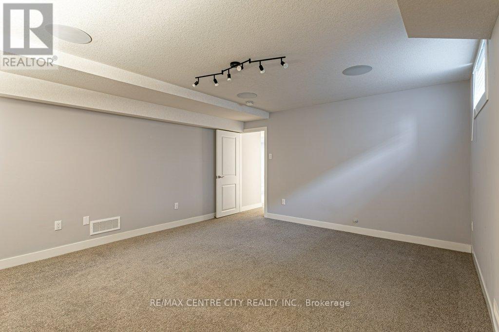 2 Diamondridge Court, St. Marys, Ontario  N4X 0B3 - Photo 23 - X12520414