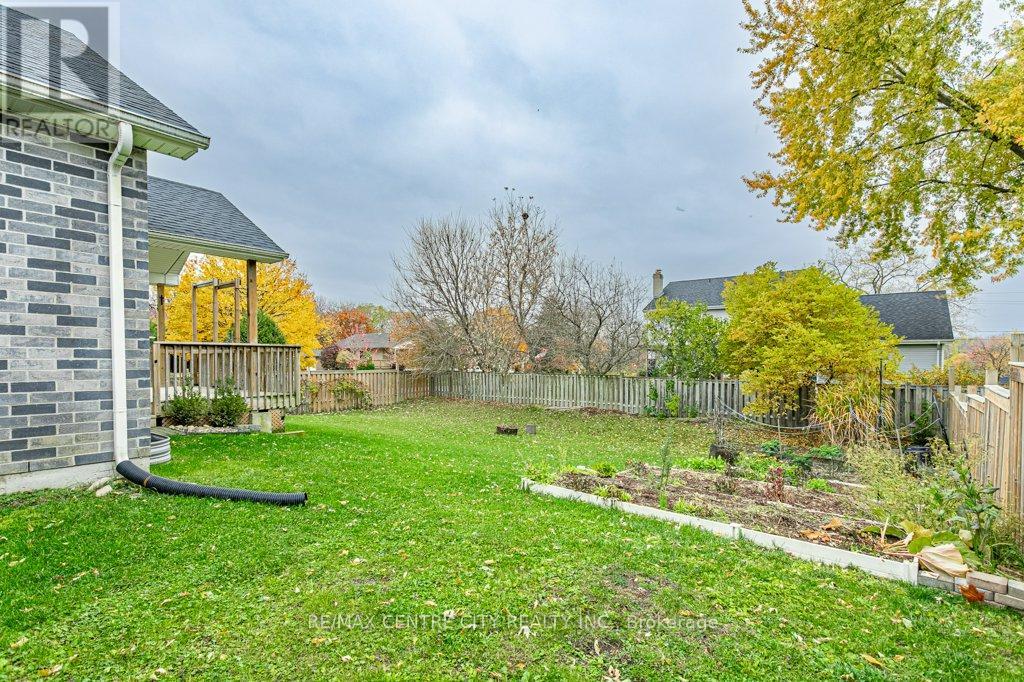 2 Diamondridge Court, St. Marys, Ontario  N4X 0B3 - Photo 32 - X12520414