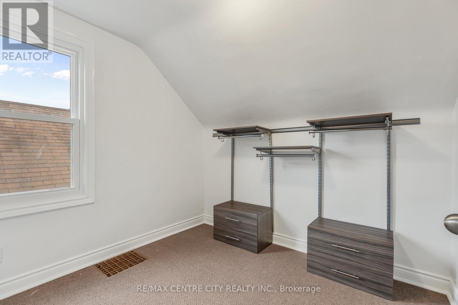 59 Dakin St Street, London East, Ontario  N5Z 1A4 - Photo 14 - X12520418