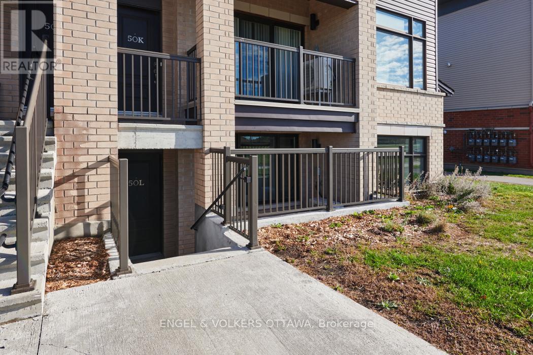 L - 50 Jaguar Private, Ottawa, Ontario  K2V 0J2 - Photo 3 - X12520382