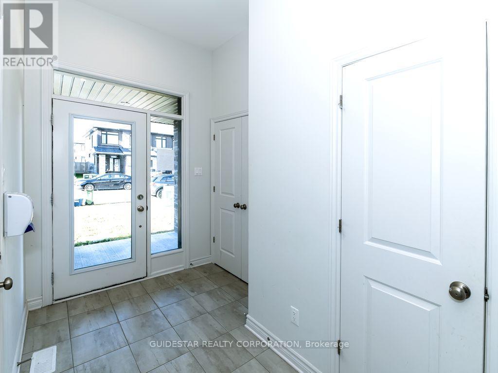 622 Cordelette Circle, Ottawa, Ontario  K1W 0P6 - Photo 2 - X12520438