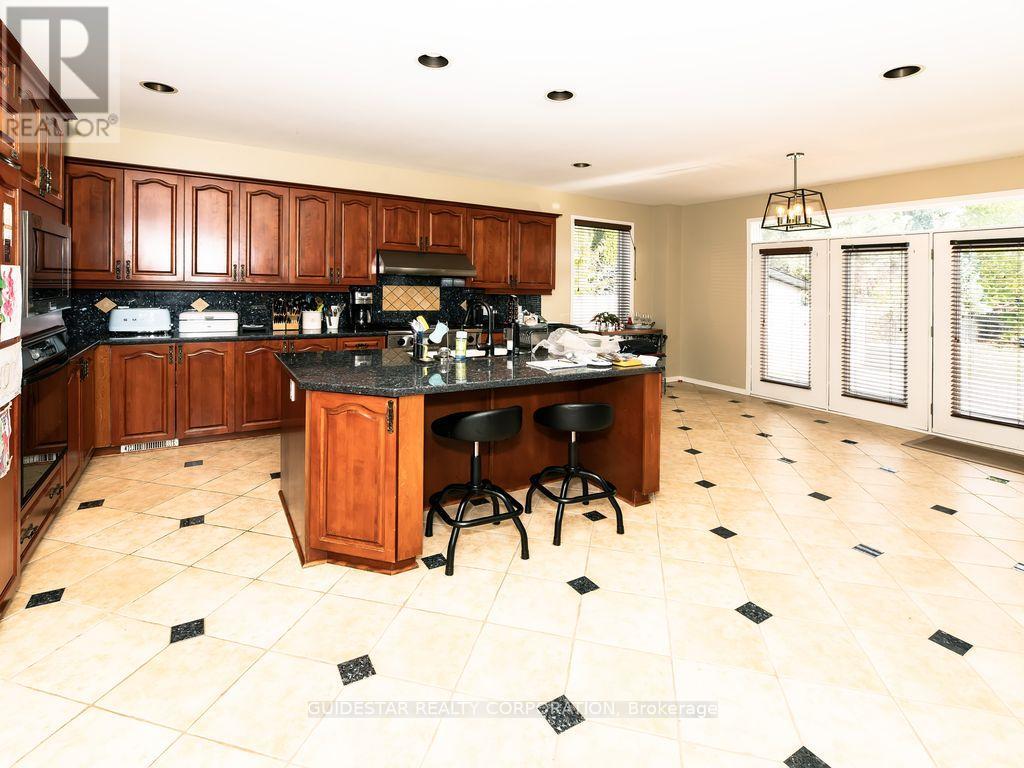 58 Tradewinds Drive, Ottawa, Ontario  K2G 6Y7 - Photo 14 - X12520442