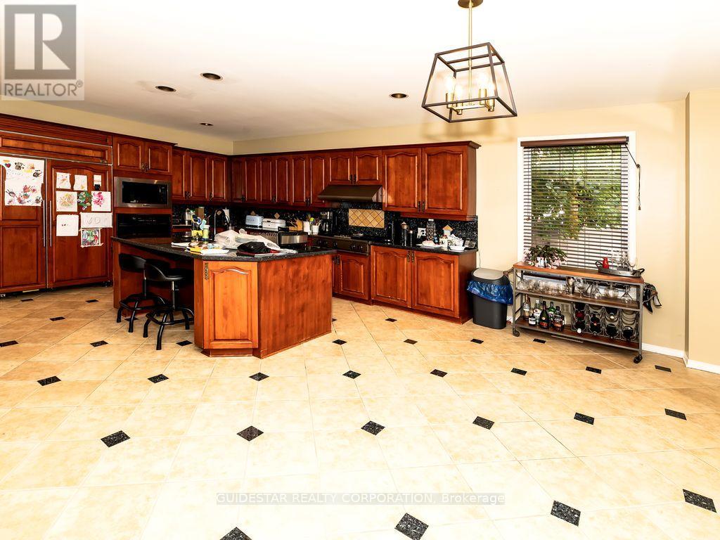 58 Tradewinds Drive, Ottawa, Ontario  K2G 6Y7 - Photo 16 - X12520442