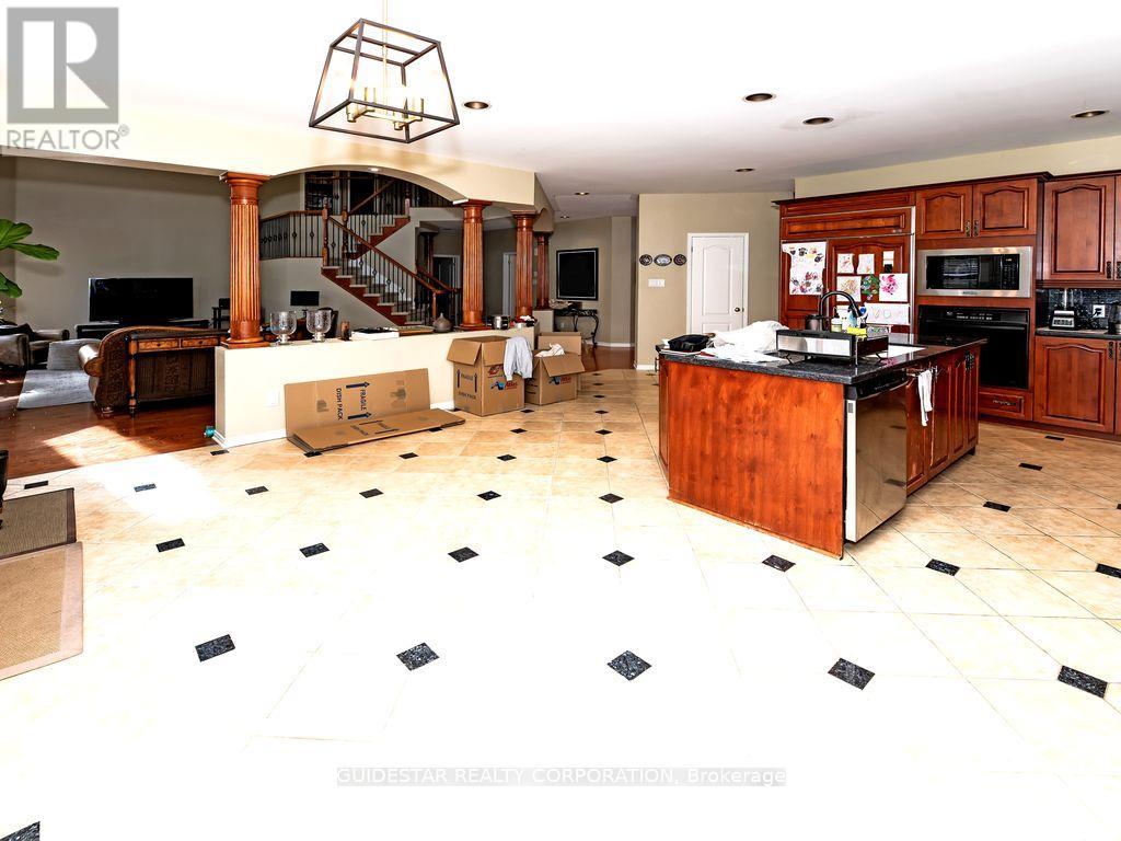 58 Tradewinds Drive, Ottawa, Ontario  K2G 6Y7 - Photo 17 - X12520442