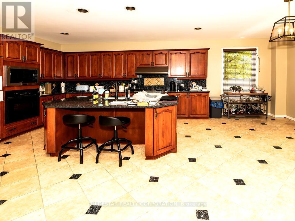 58 Tradewinds Drive, Ottawa, Ontario  K2G 6Y7 - Photo 21 - X12520442