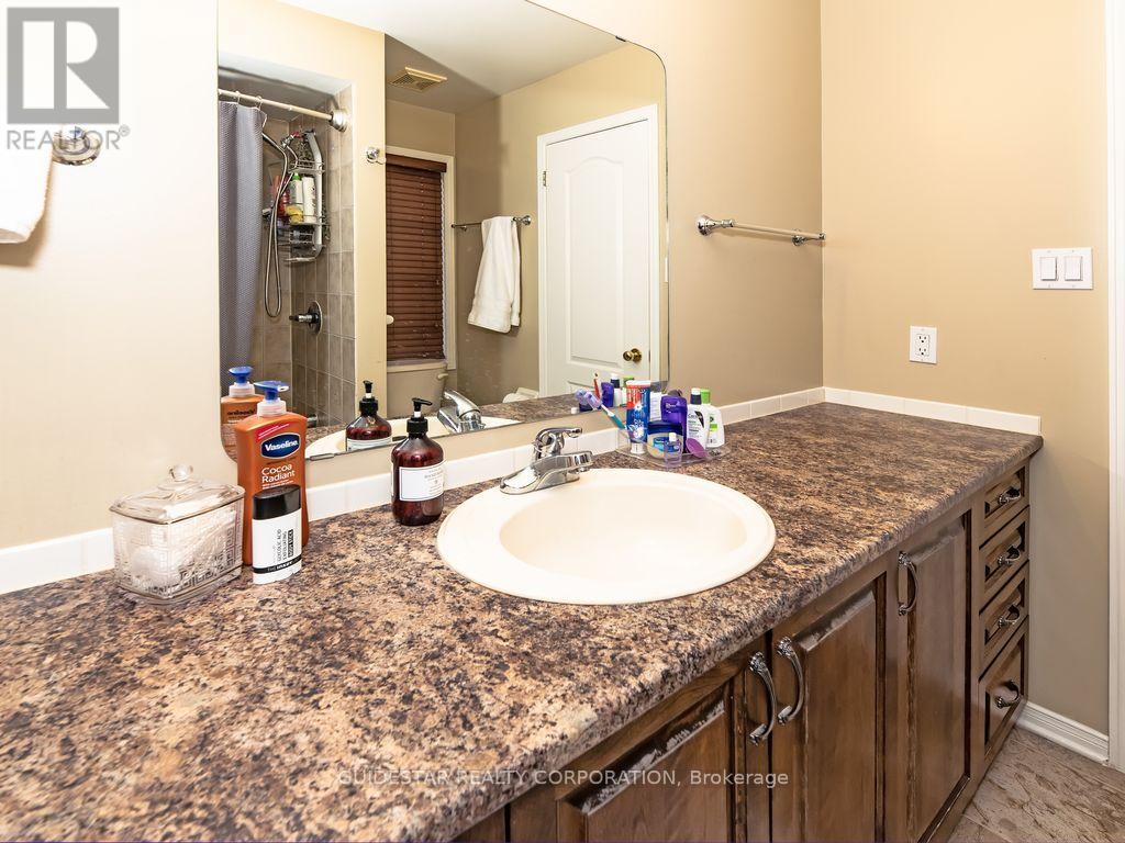 58 Tradewinds Drive, Ottawa, Ontario  K2G 6Y7 - Photo 32 - X12520442