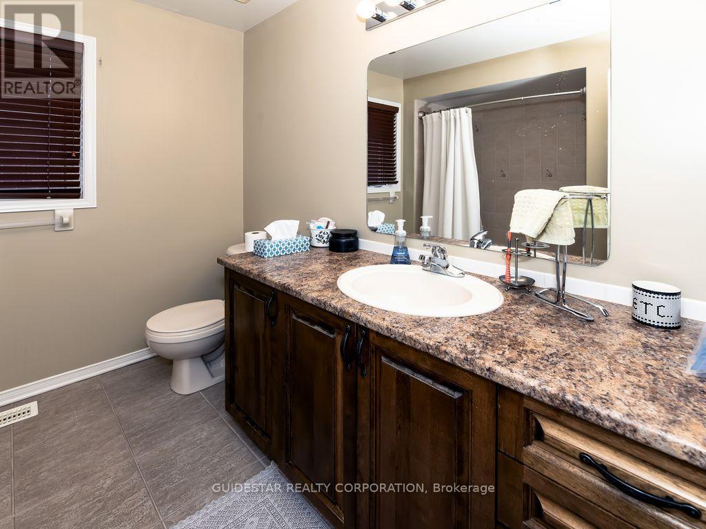 58 Tradewinds Drive, Ottawa, Ontario  K2G 6Y7 - Photo 36 - X12520442