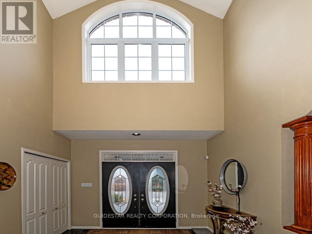 58 Tradewinds Drive, Ottawa, Ontario  K2G 6Y7 - Photo 5 - X12520442