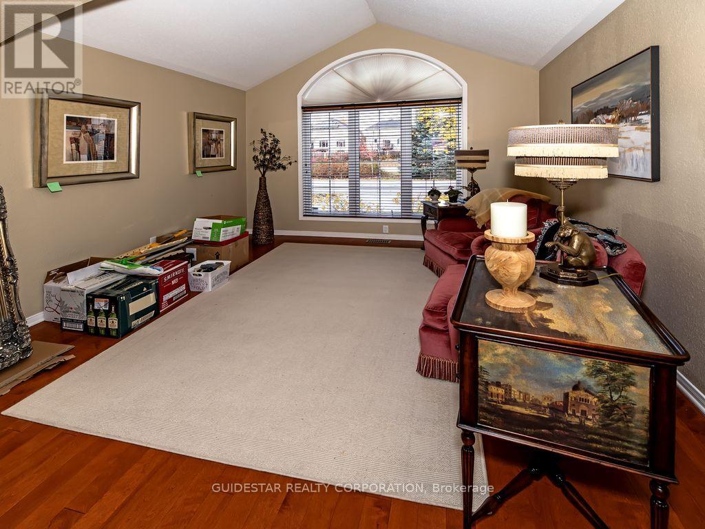 58 Tradewinds Drive, Ottawa, Ontario  K2G 6Y7 - Photo 9 - X12520442