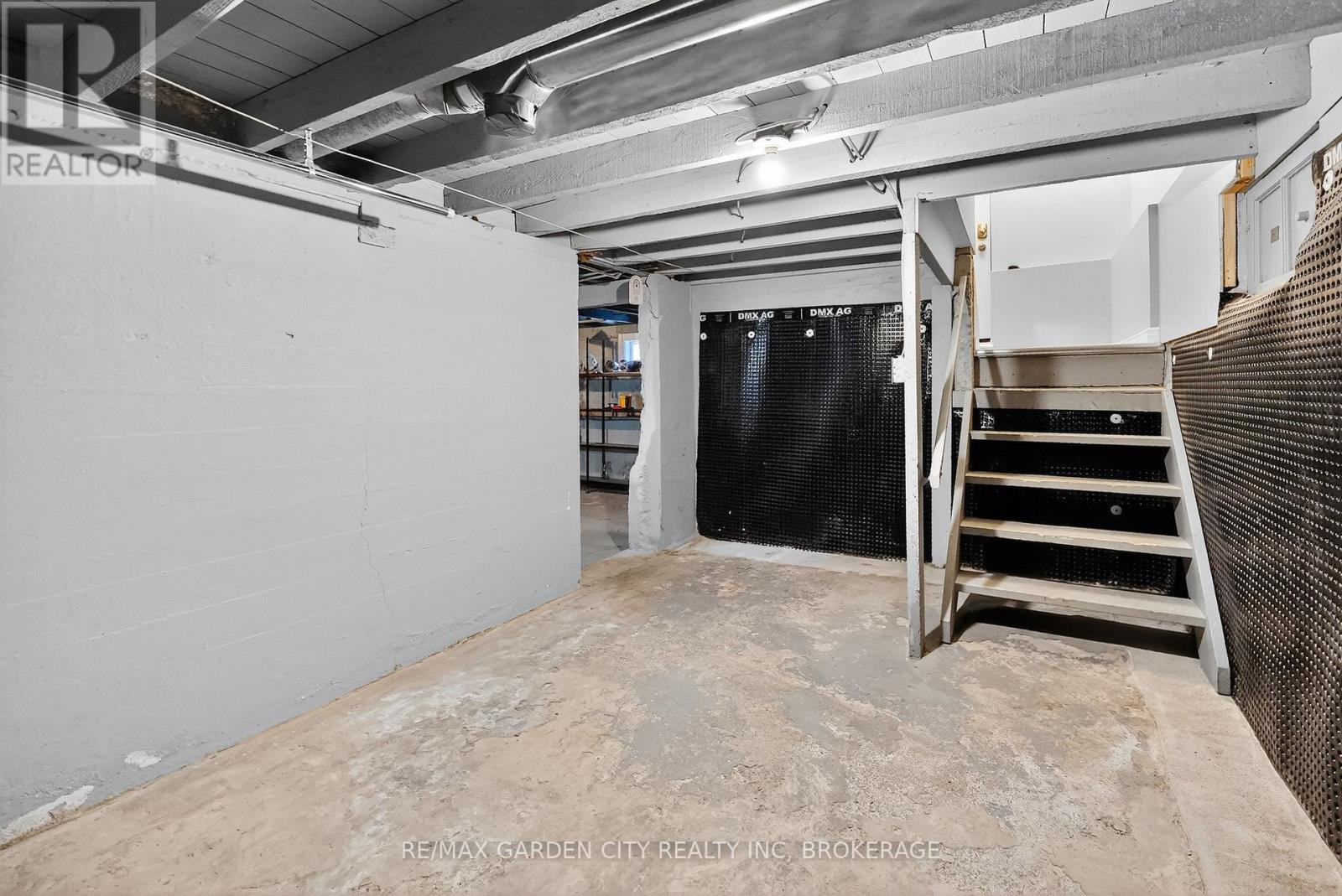 210 Wright Street, Welland, Ontario L3B 2K3 - Photo 18 - X12520402