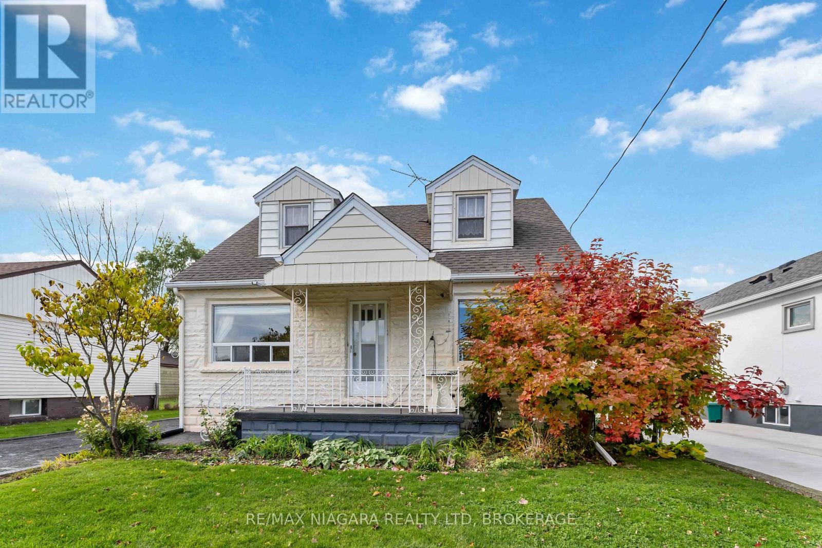 506 Harriet Street, Welland, Ontario  L3B 2J1 - Photo 1 - X12520424